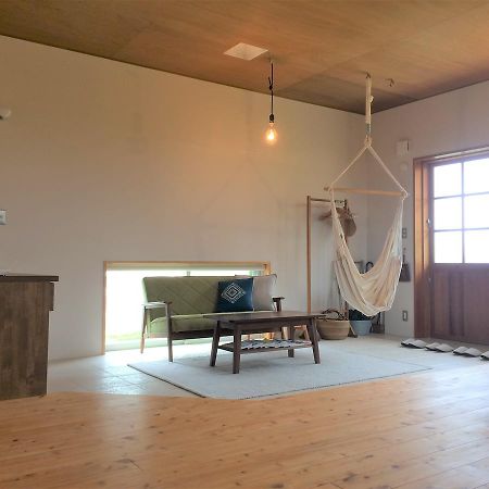 Sumica Bed and Breakfast Okinawa Exteriör bild