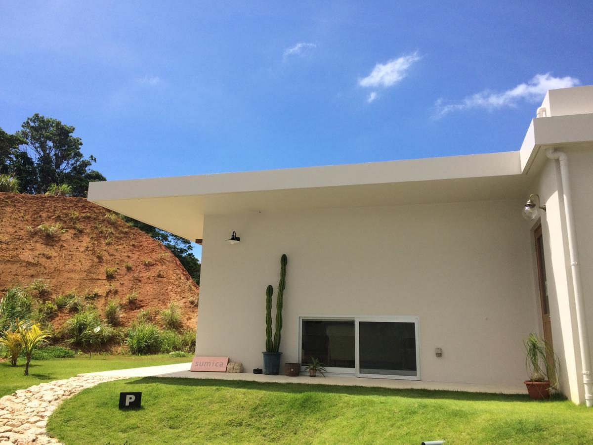 Sumica Bed and Breakfast Okinawa Exteriör bild